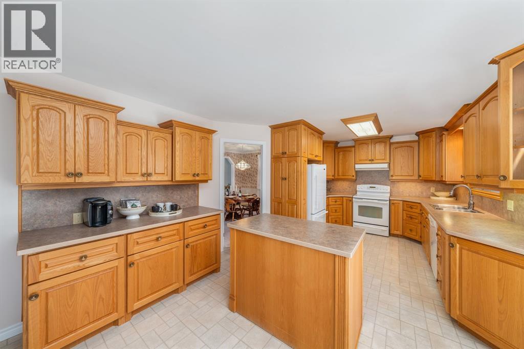 1328 Daley Avenue, Sarnia, Ontario  N7S 5X5 - Photo 6 - 26022840
