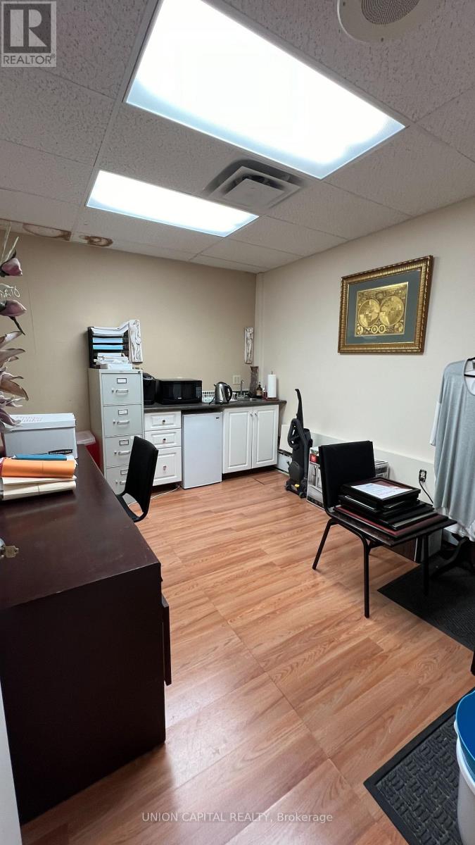 205 - 10211 Yonge Street, Richmond Hill, Ontario  L4C 3B3 - Photo 11 - N13606804