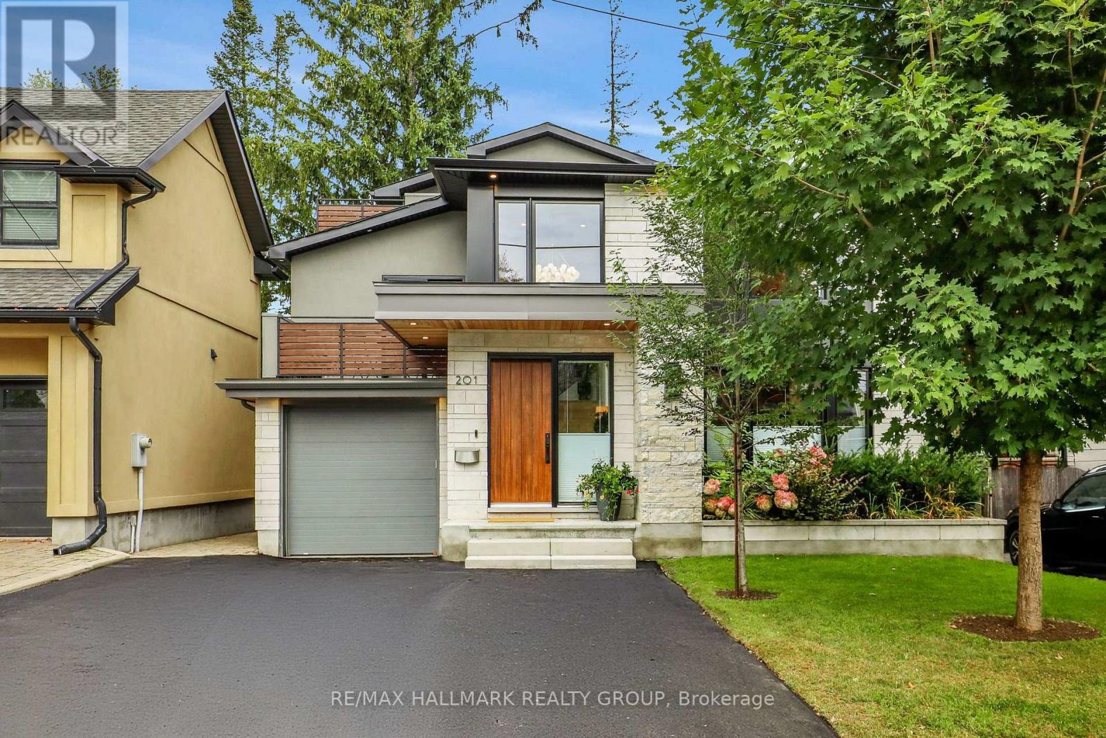 201 FARADAY STREET, Ottawa, Ontario