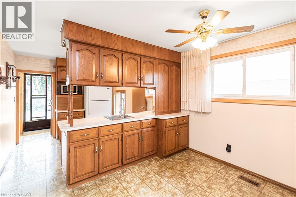 30 Goldfinch Road, Hamilton, Ontario  L9A 3W7 - Photo 11 - 40864038