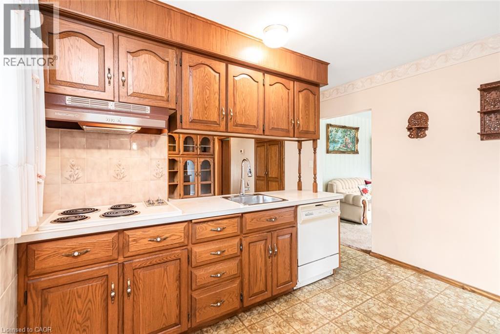30 Goldfinch Road, Hamilton, Ontario  L9A 3W7 - Photo 12 - 40864038