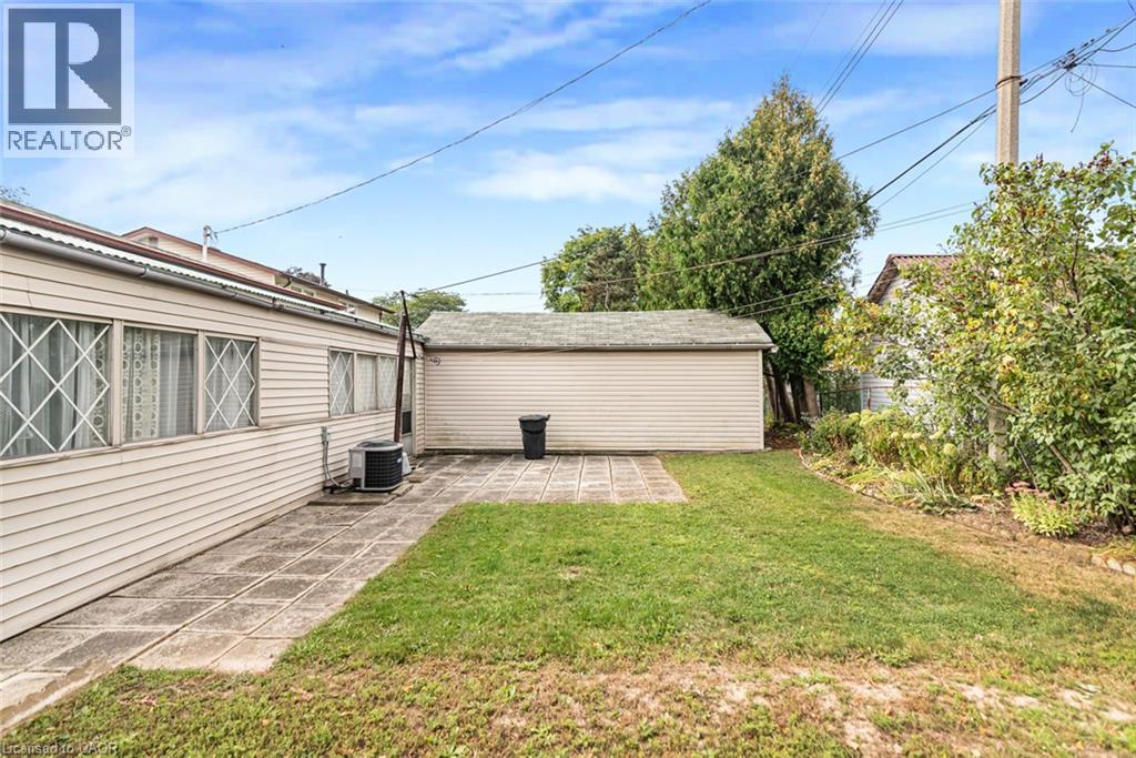 30 Goldfinch Road, Hamilton, Ontario  L9A 3W7 - Photo 42 - 40864038