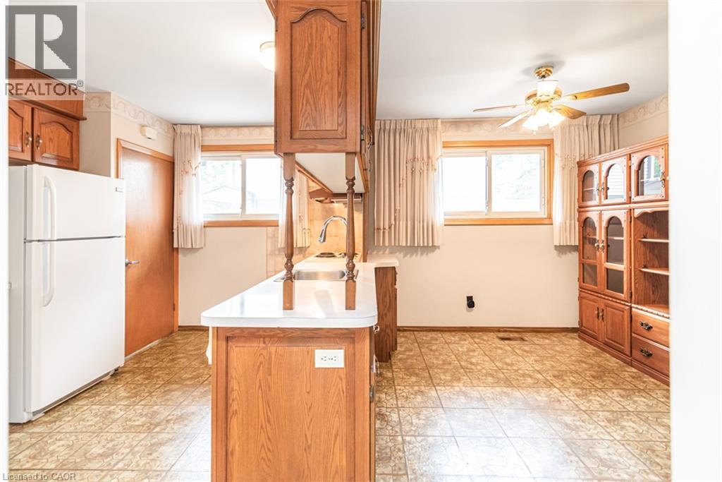 30 Goldfinch Road, Hamilton, Ontario  L9A 3W7 - Photo 8 - 40864038