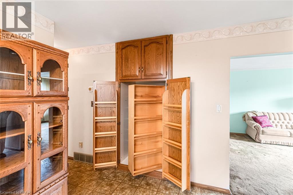 30 Goldfinch Road, Hamilton, Ontario  L9A 3W7 - Photo 9 - 40864038