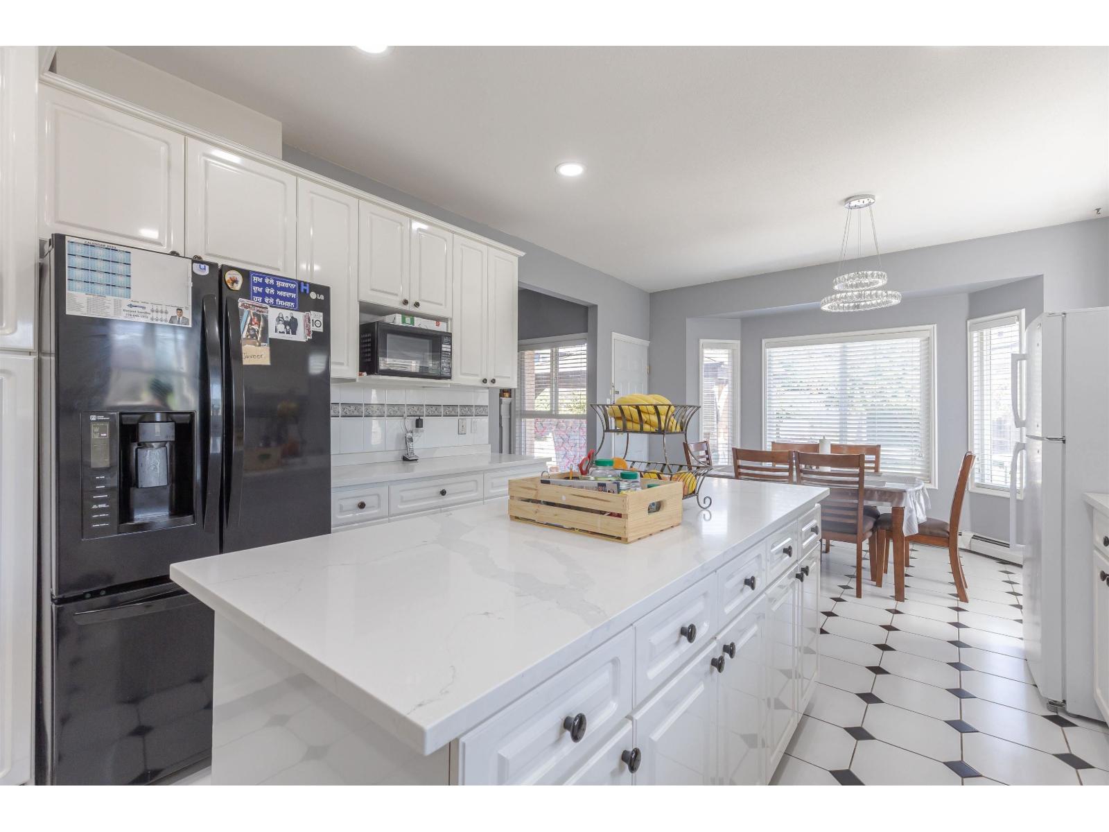 8298 151a Street, Surrey, British Columbia  V3S 8R1 - Photo 6 - R3165707