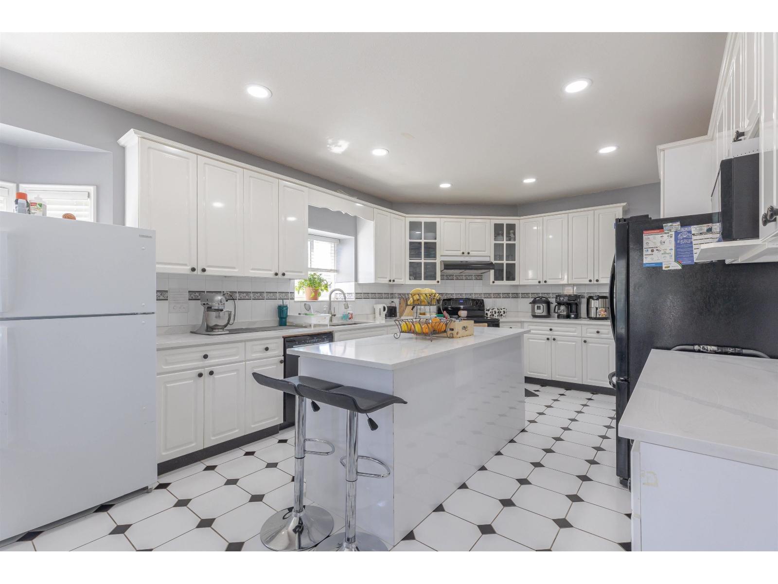 8298 151a Street, Surrey, British Columbia  V3S 8R1 - Photo 11 - R3165707