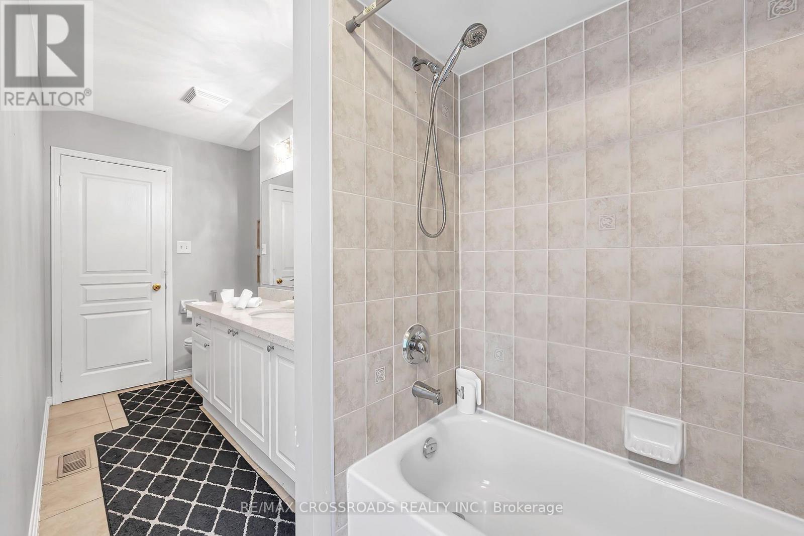 28 O'shea Crescent, Ajax, Ontario  L1T 4W7 - Photo 23 - E13793940
