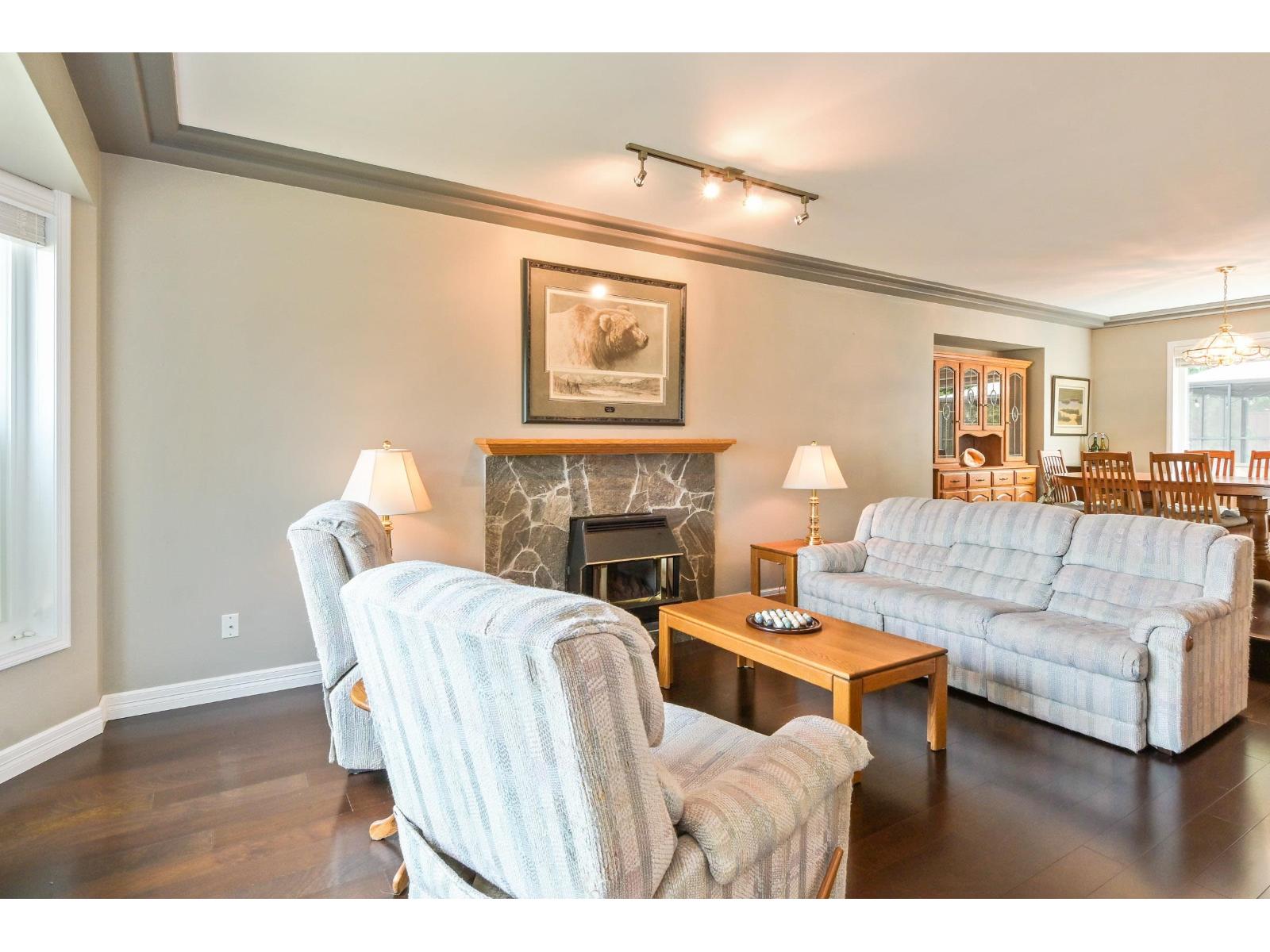 8415 214 Street, Langley, British Columbia  V1M 2J2 - Photo 3 - R3165502