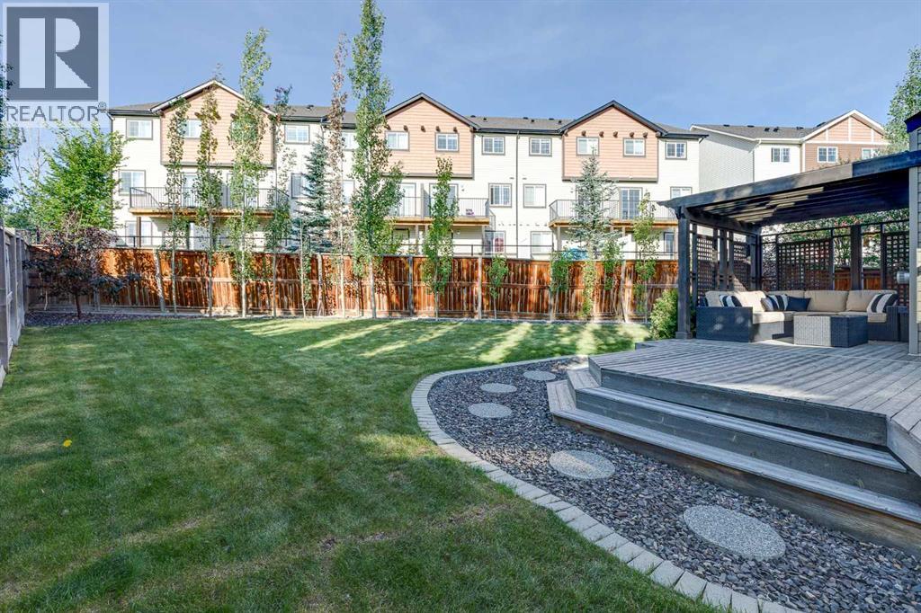 62 Panamount Plaza NW photo 35
