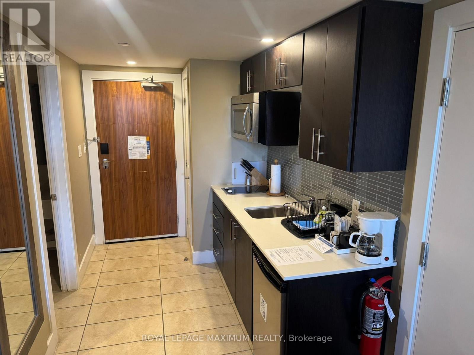 6112/6114 - 9 Harbour Street, Collingwood, Ontario  L9Y 5B5 - Photo 19 - S13794028