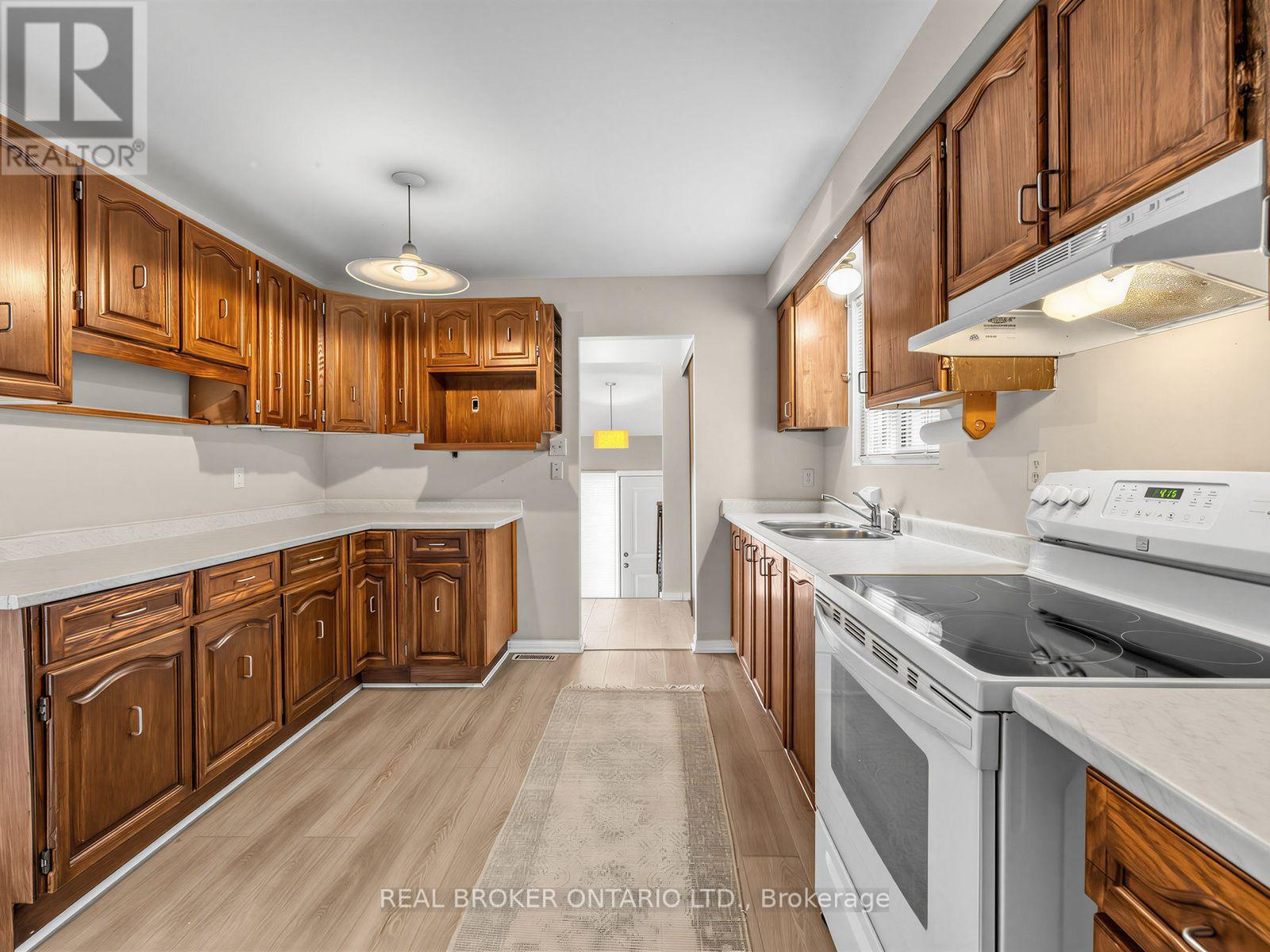 2733 Los Palmas Court, Mississauga (Meadowvale), Ontario  L5N 2G6 - Photo 12 - W13793960