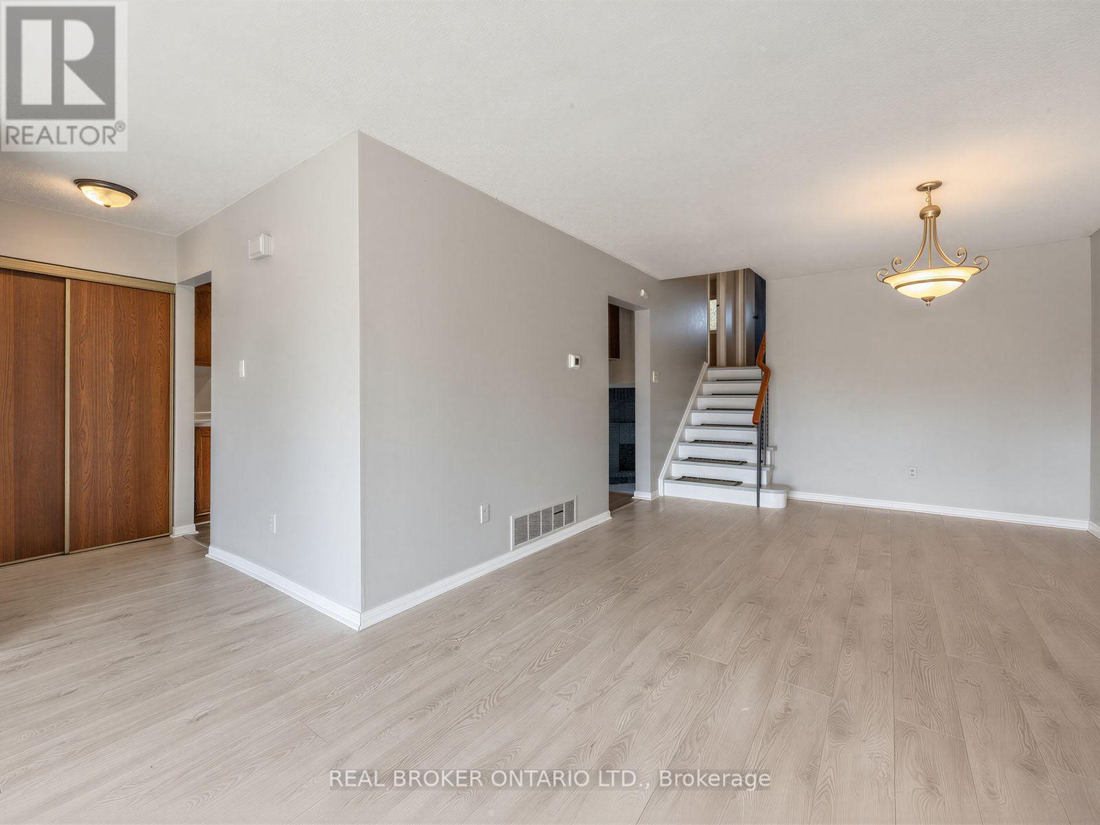2733 Los Palmas Court, Mississauga (Meadowvale), Ontario  L5N 2G6 - Photo 7 - W13793960