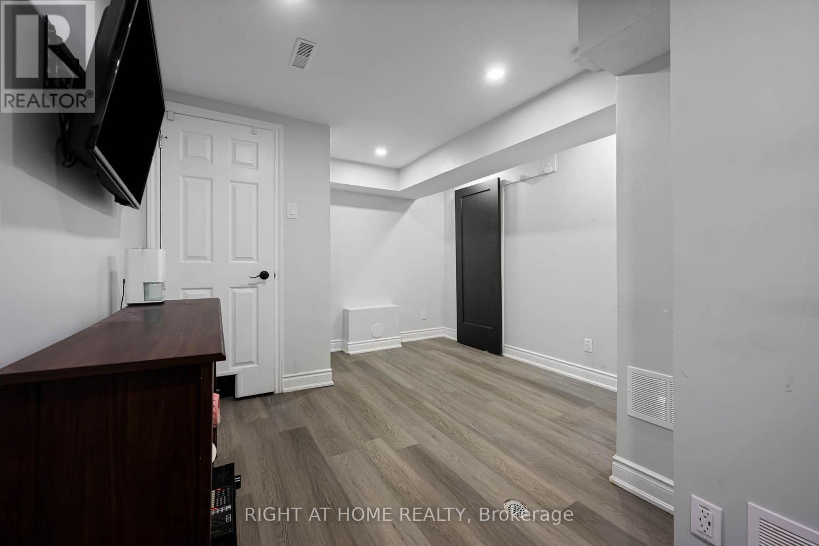 136 Elderwood Place, Brampton, Ontario  L6V 3N3 - Photo 38 - W13793976