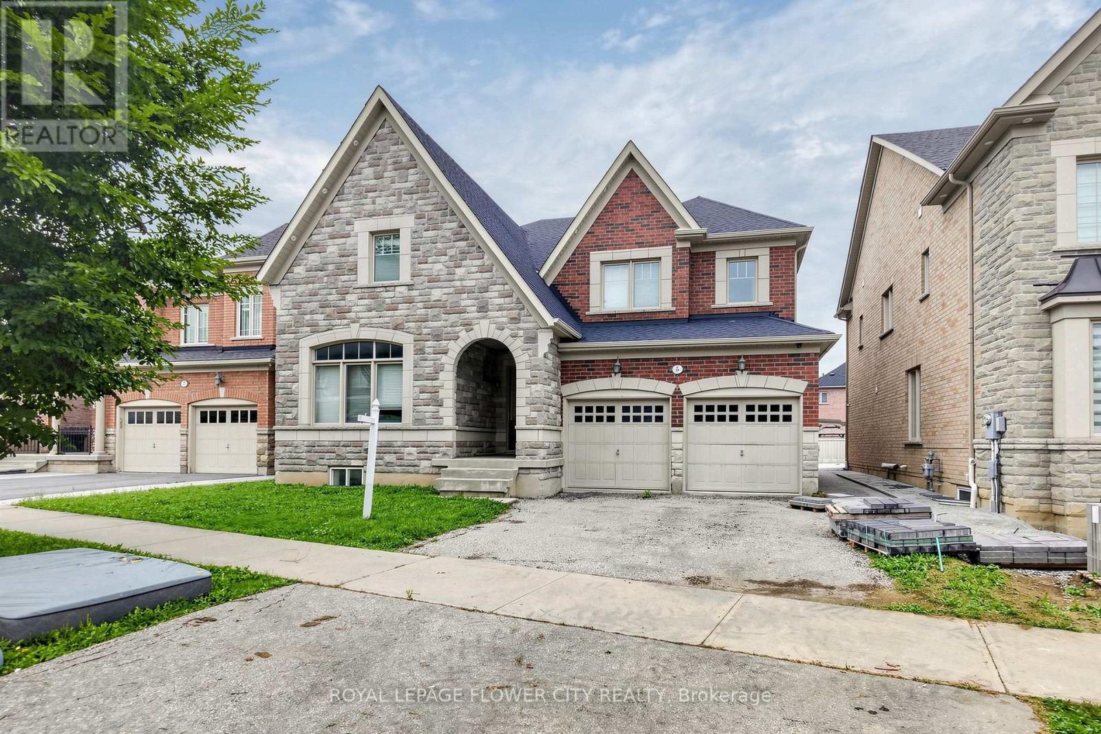 5 Decorso Drive, Brampton, Ontario  L6P 3T7 - Photo 1 - W13794034