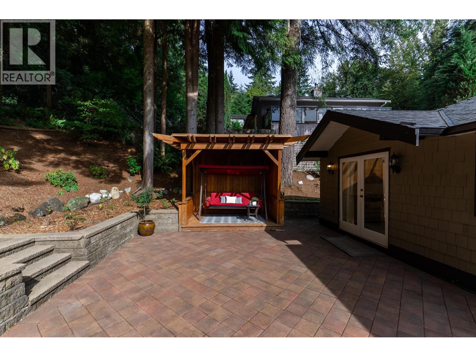 1941 Arborlynn Drive, North Vancouver, British Columbia  V7J 2V7 - Photo 36 - R3164806
