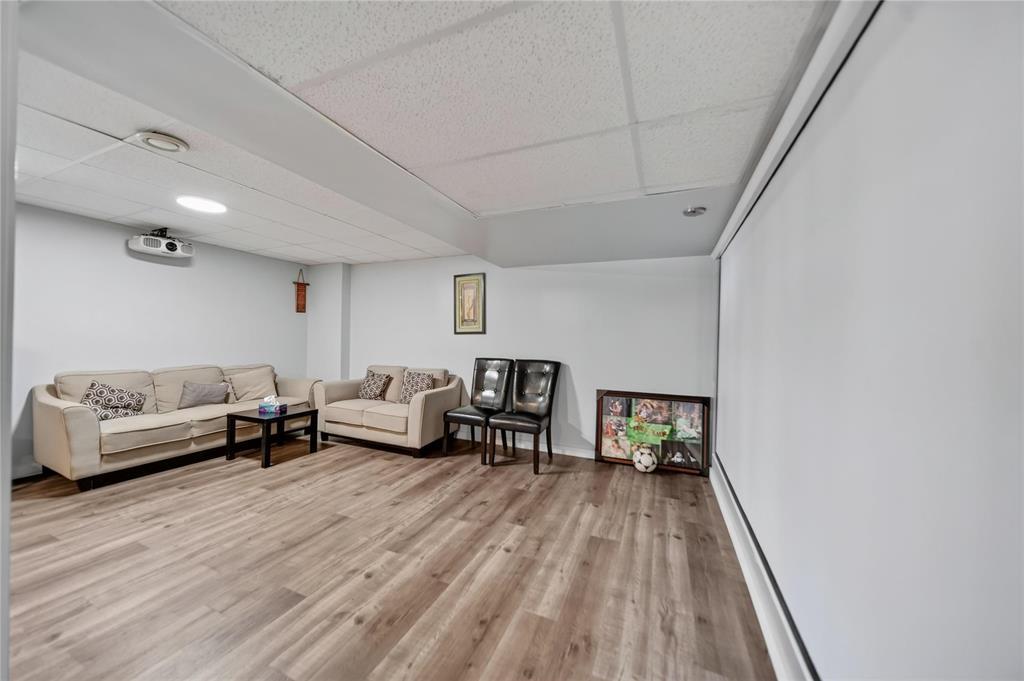 85 Ben Hewak Bay, Winnipeg, Manitoba  R2V 4W6 - Photo 21 - 202623152