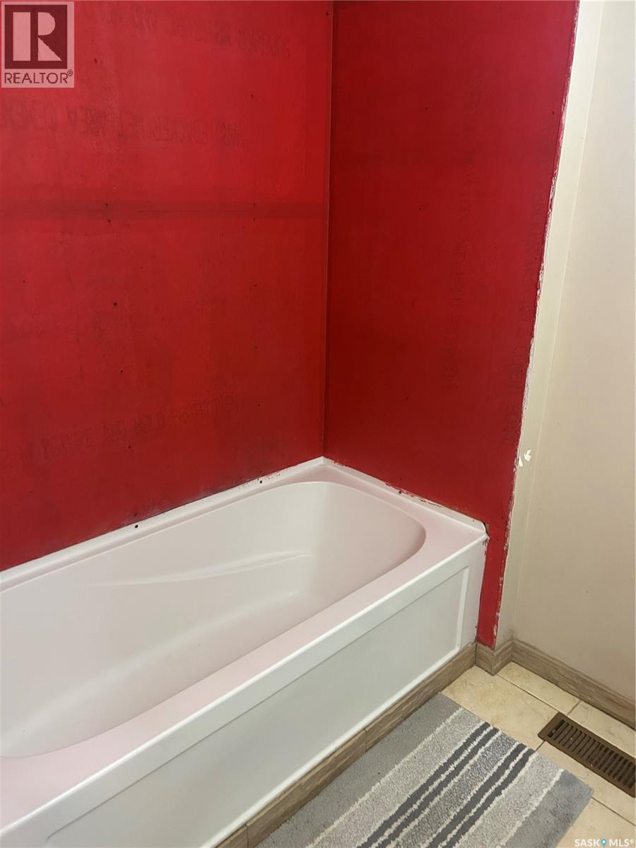 748 6th STREET E photo 14