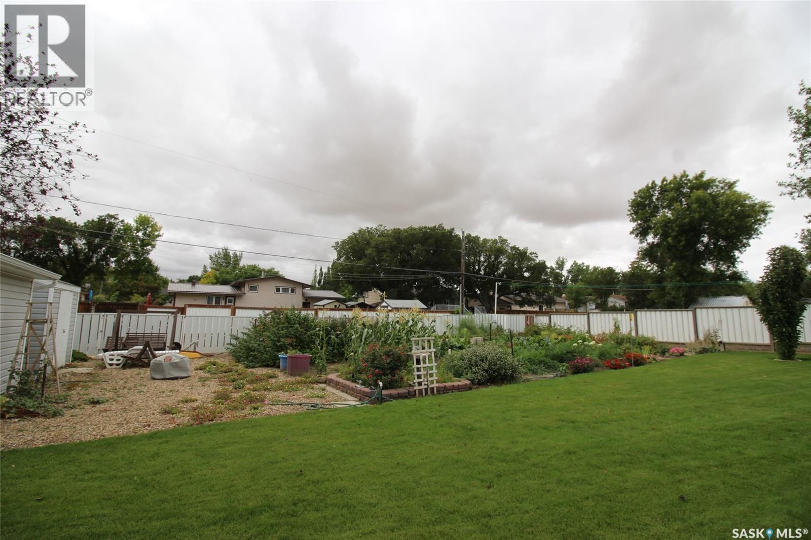 613 4th Street W, Shaunavon, Saskatchewan  S0N 2M0 - Photo 27 - SK048673
