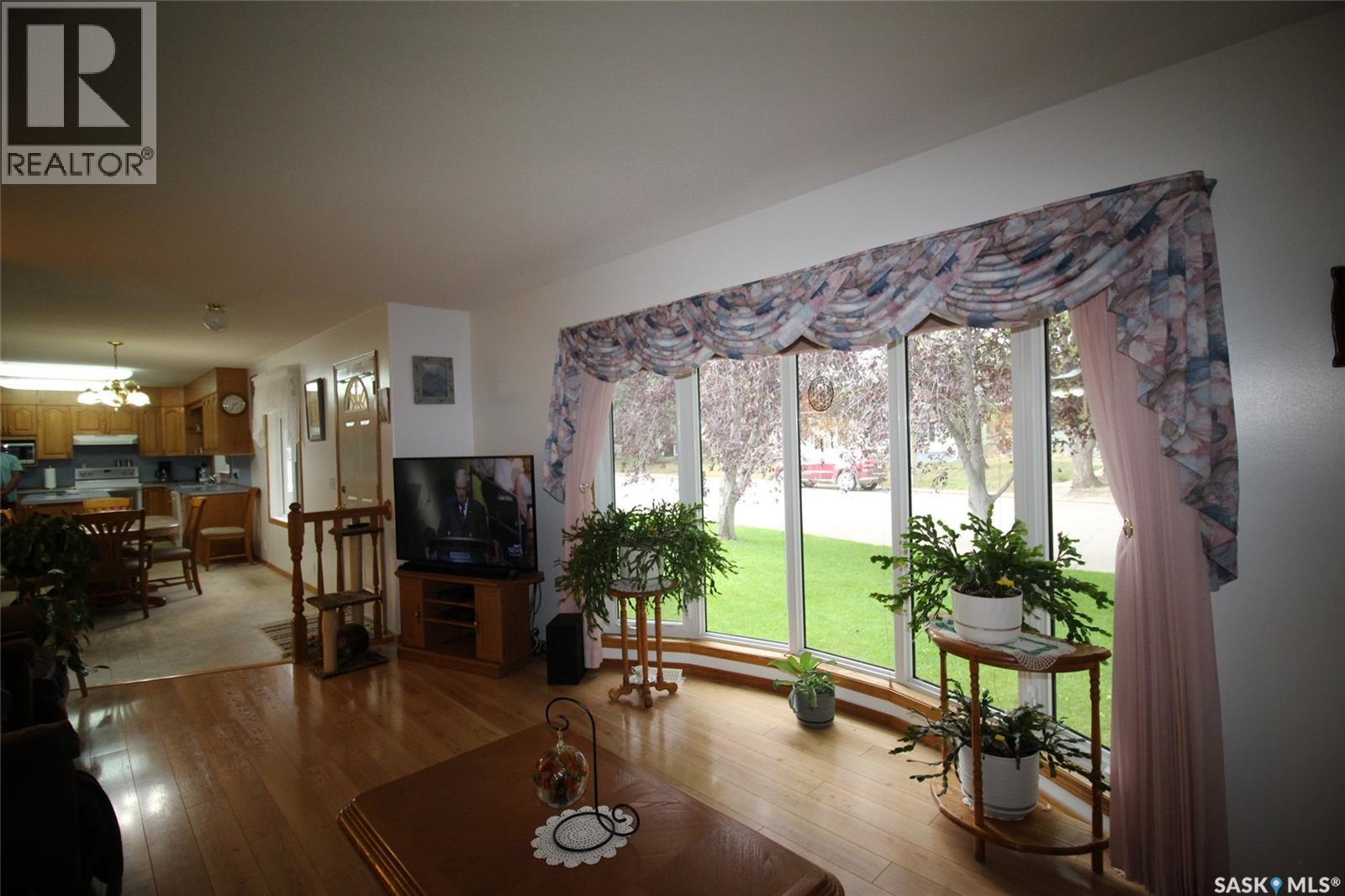 613 4th Street W, Shaunavon, Saskatchewan  S0N 2M0 - Photo 7 - SK048673