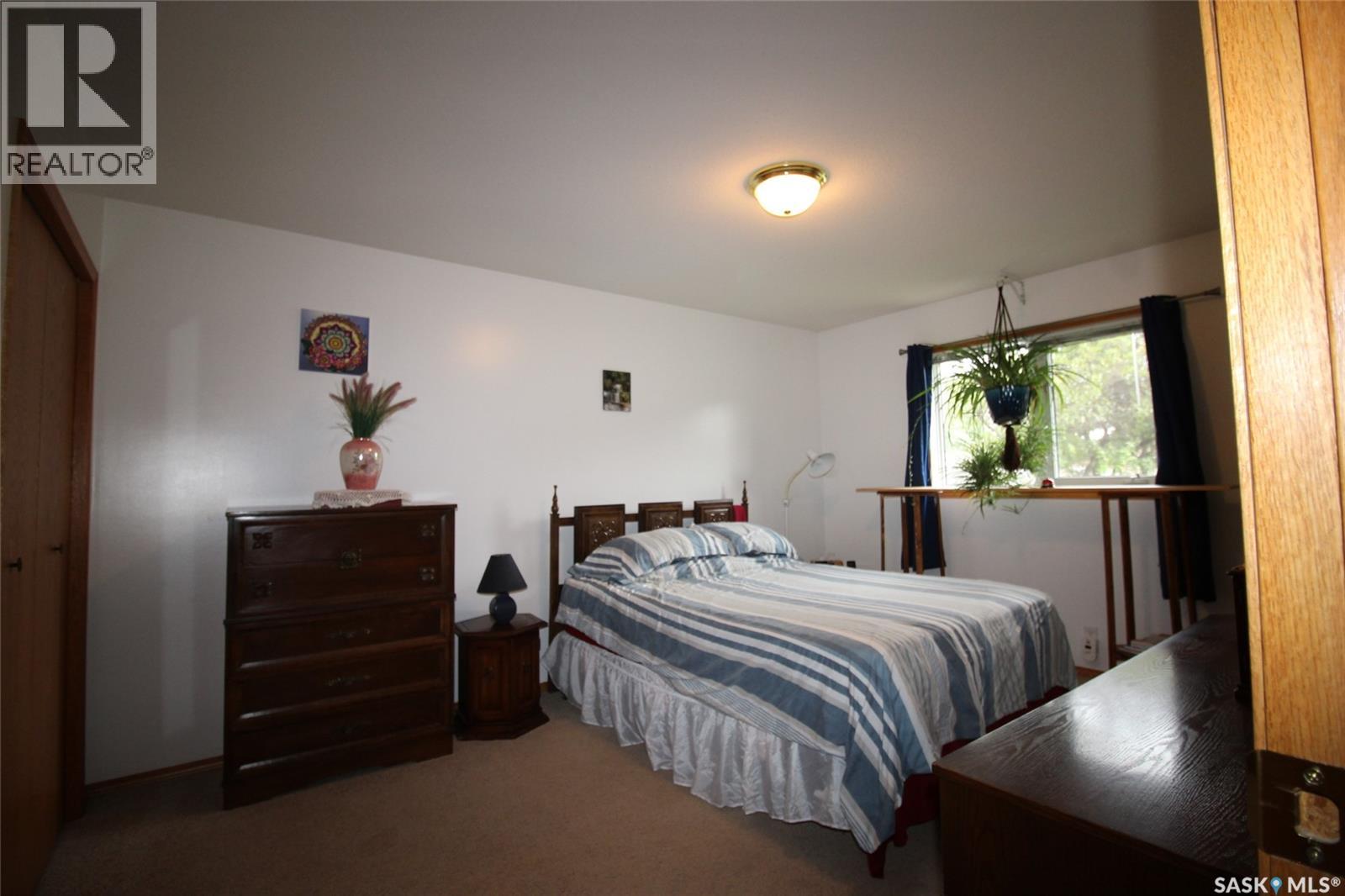 613 4th Street W, Shaunavon, Saskatchewan  S0N 2M0 - Photo 8 - SK048673