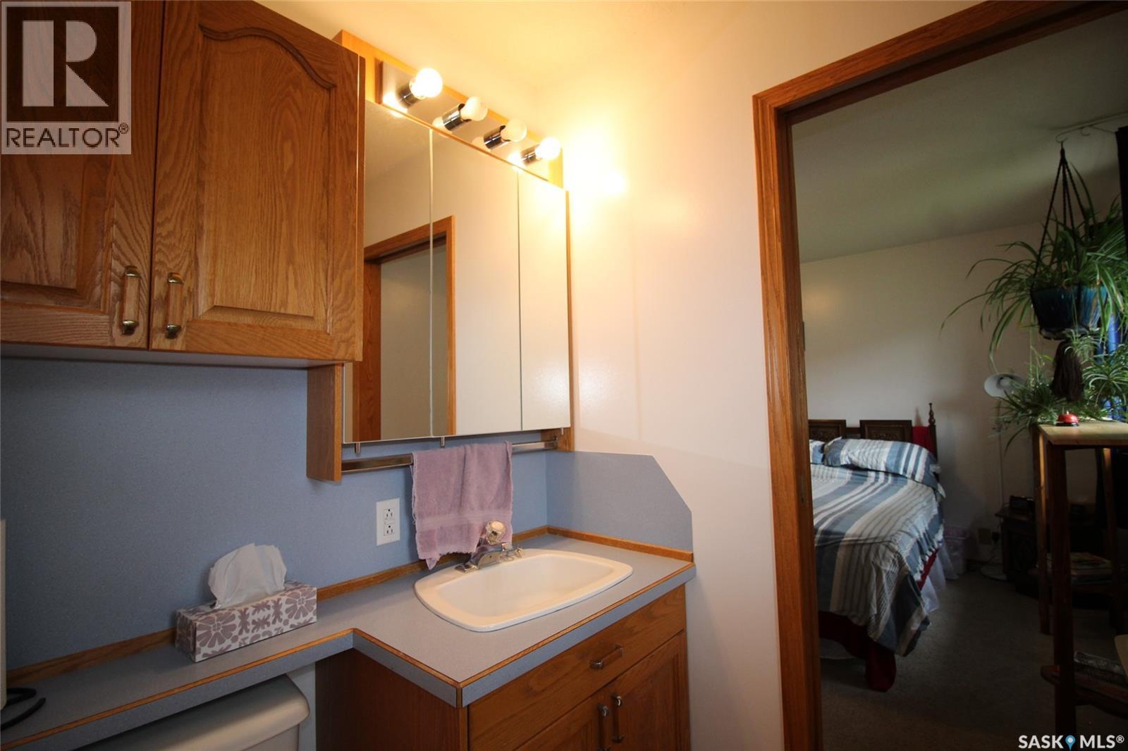 613 4th Street W, Shaunavon, Saskatchewan  S0N 2M0 - Photo 9 - SK048673