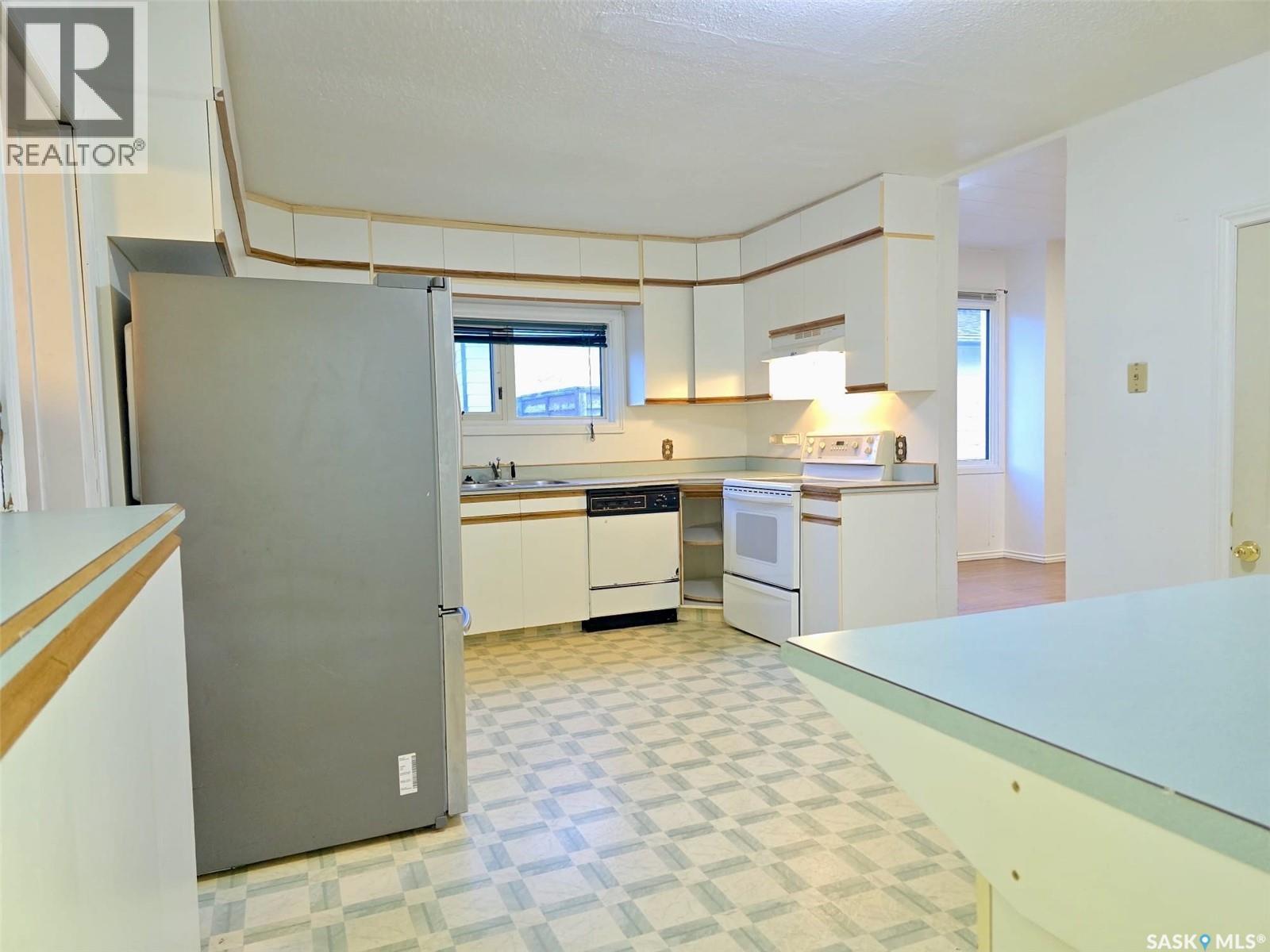 332 7th Street, Humboldt, Saskatchewan  S0K 2A0 - Photo 7 - SK048660