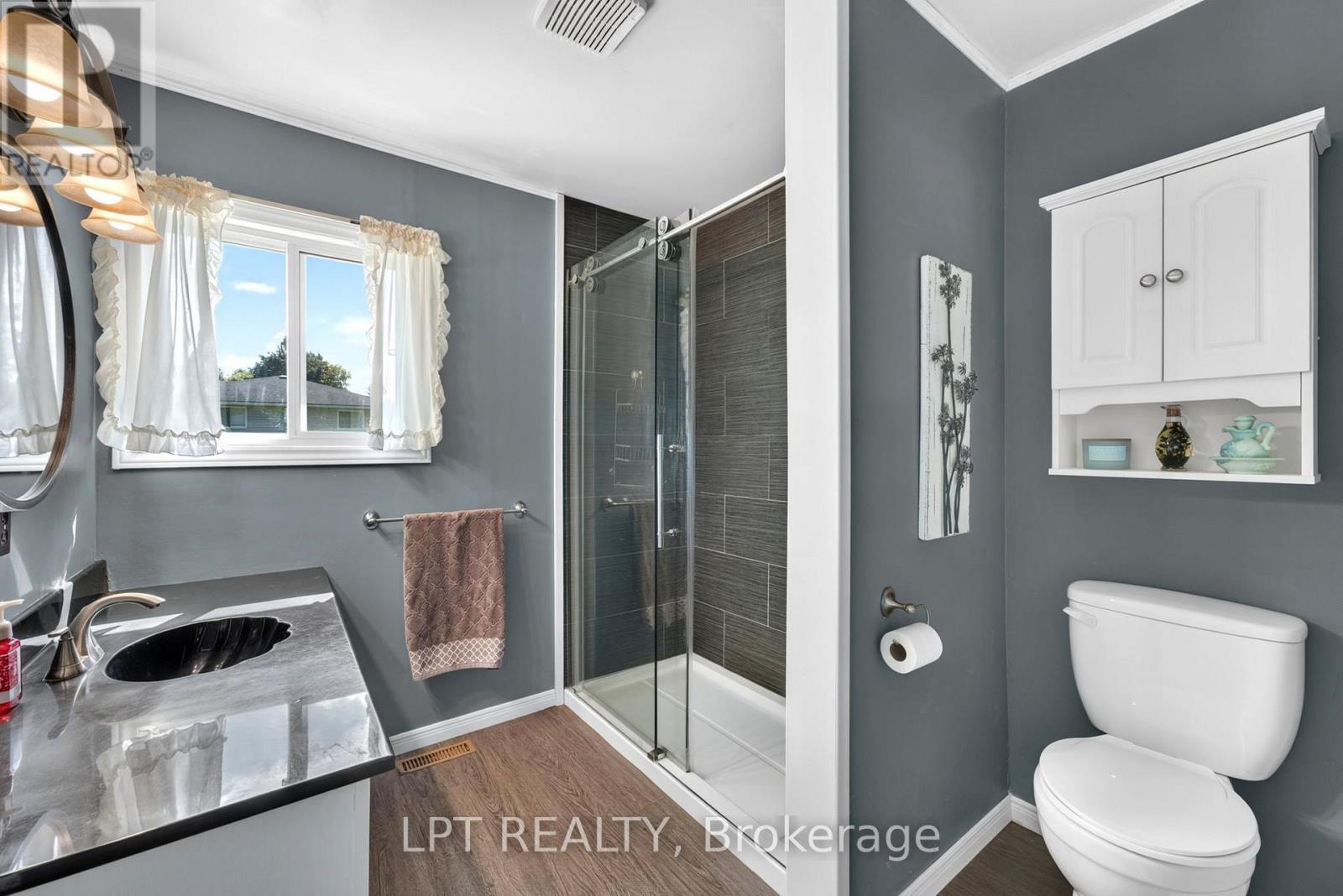 263 Richmond Street, North Middlesex, Ontario  N0M 2K0 - Photo 16 - X13794060