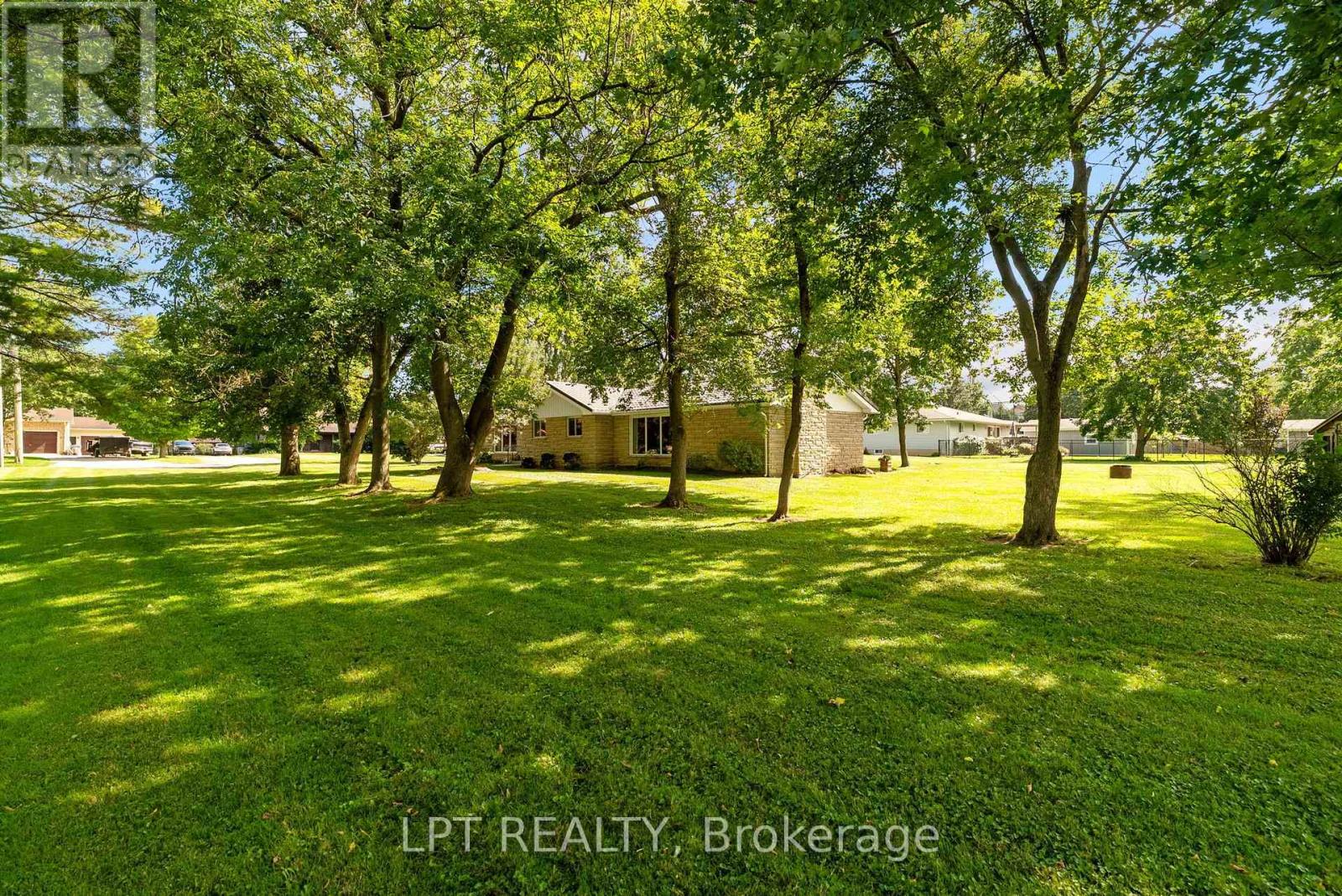263 Richmond Street, North Middlesex, Ontario  N0M 2K0 - Photo 32 - X13794060