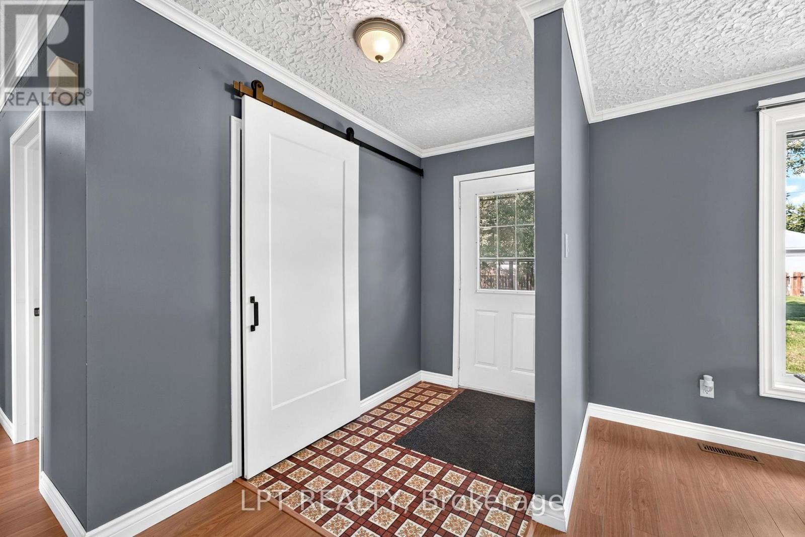 263 Richmond Street, North Middlesex, Ontario  N0M 2K0 - Photo 7 - X13794060