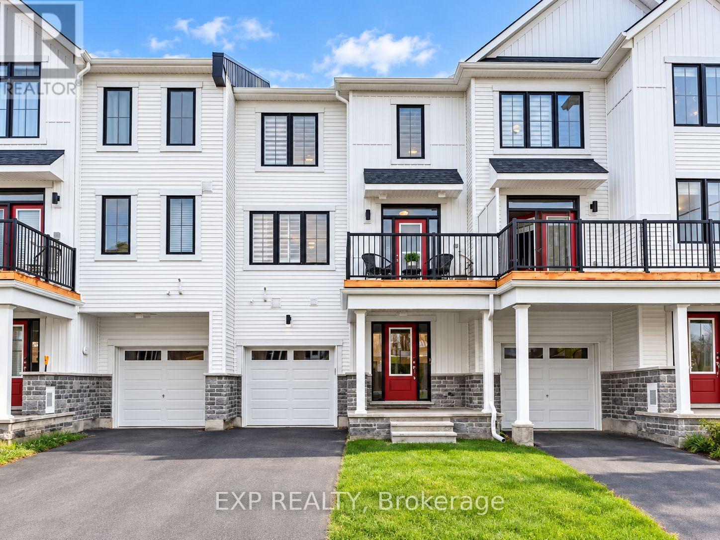 51 STITCH MEWS, Ottawa, Ontario