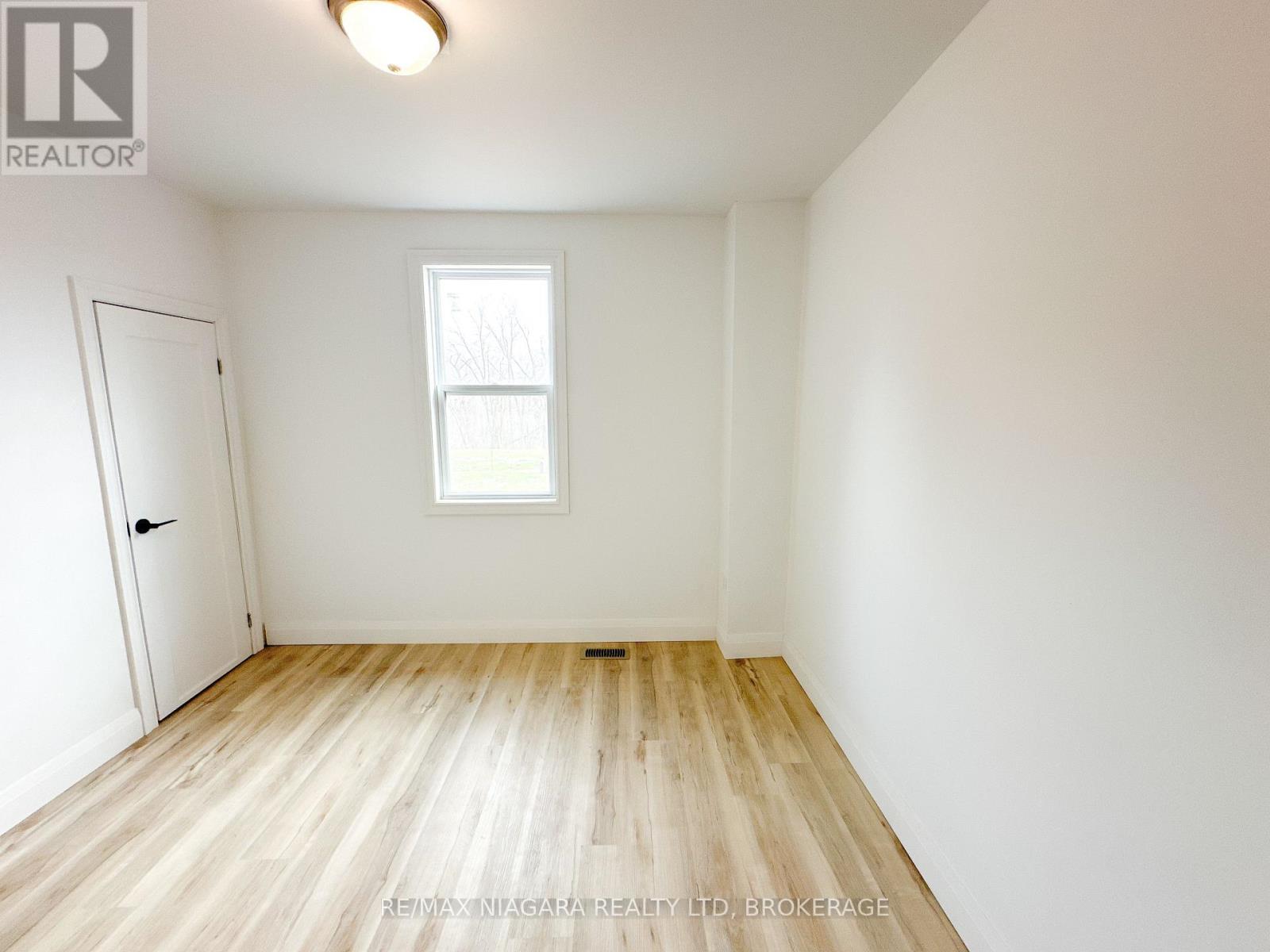 Upper - 233 Pelham Road, St. Catharines, Ontario  L2S 1W8 - Photo 13 - X13794124