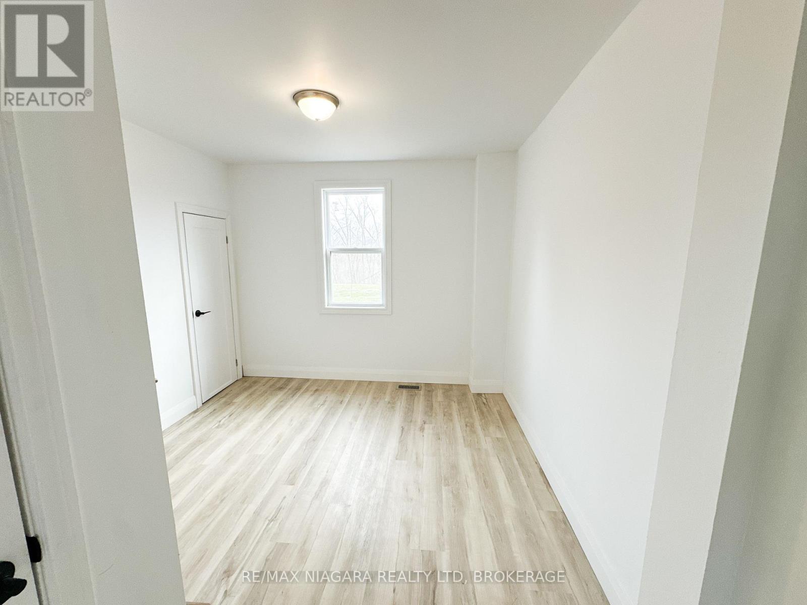 Upper - 233 Pelham Road, St. Catharines, Ontario  L2S 1W8 - Photo 14 - X13794124