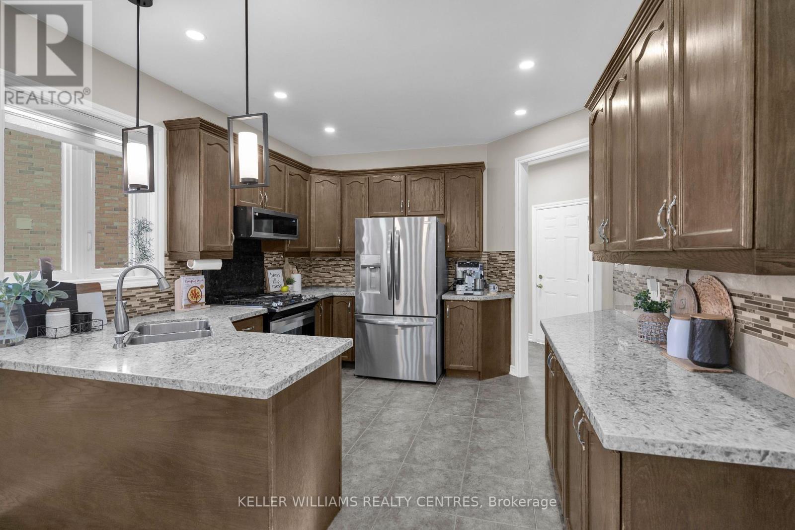 74 Weir Street, Bradford West Gwillimbury, Ontario  L3Z 0K6 - Photo 16 - N13791252