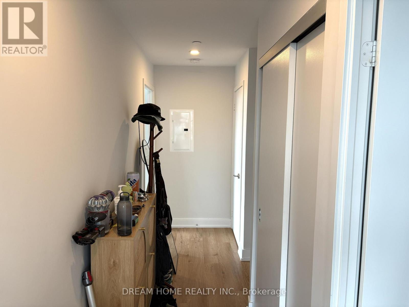 3204 - 75 St Nicholas Street, Toronto, Ontario  M4Y 0A5 - Photo 2 - C13794100
