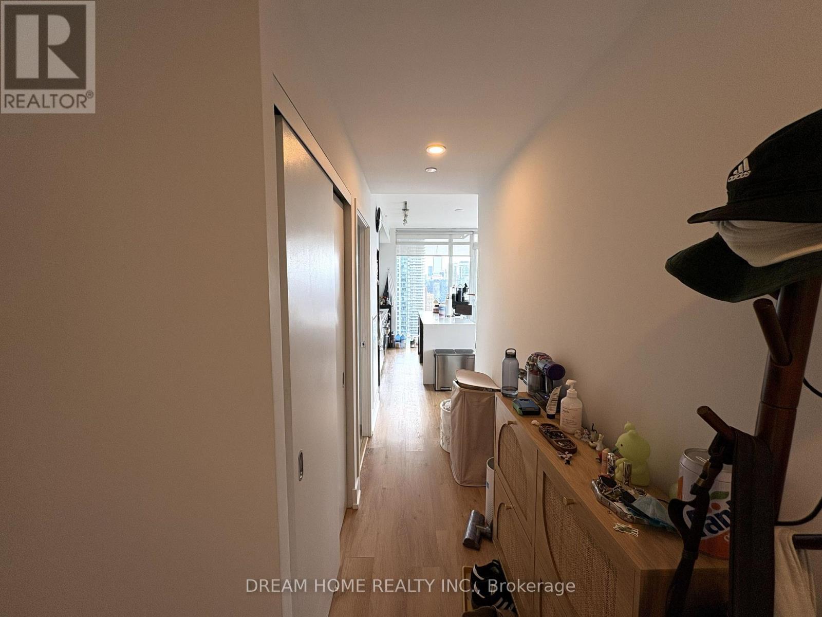 3204 - 75 St Nicholas Street, Toronto, Ontario  M4Y 0A5 - Photo 3 - C13794100