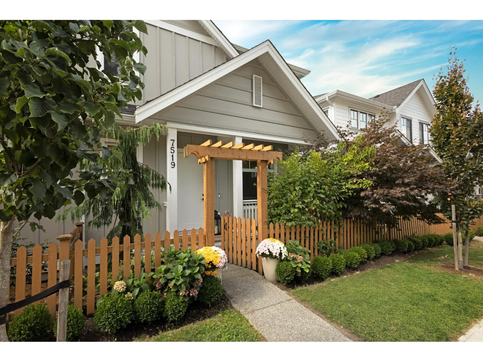 7519 198b Street, Langley, British Columbia  V2Y 5K3 - Photo 1 - R3166518