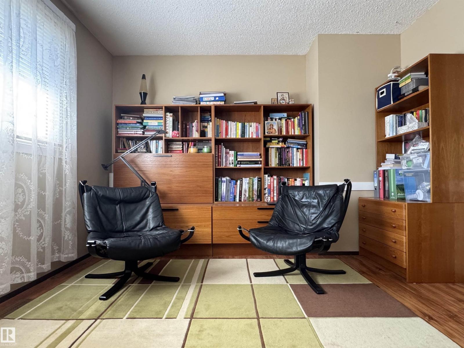 12137 50 ST NW photo 25