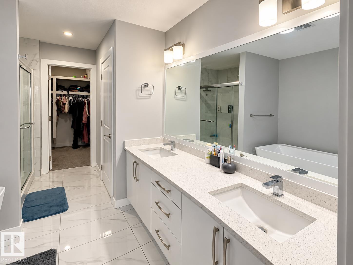#Main floor 1565 ESAIW PL NW