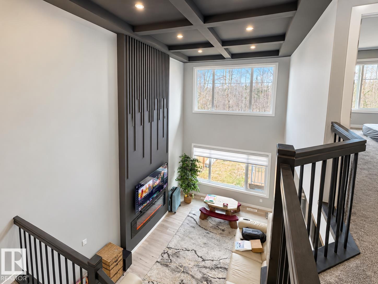 #Main floor 1565 ESAIW PL NW