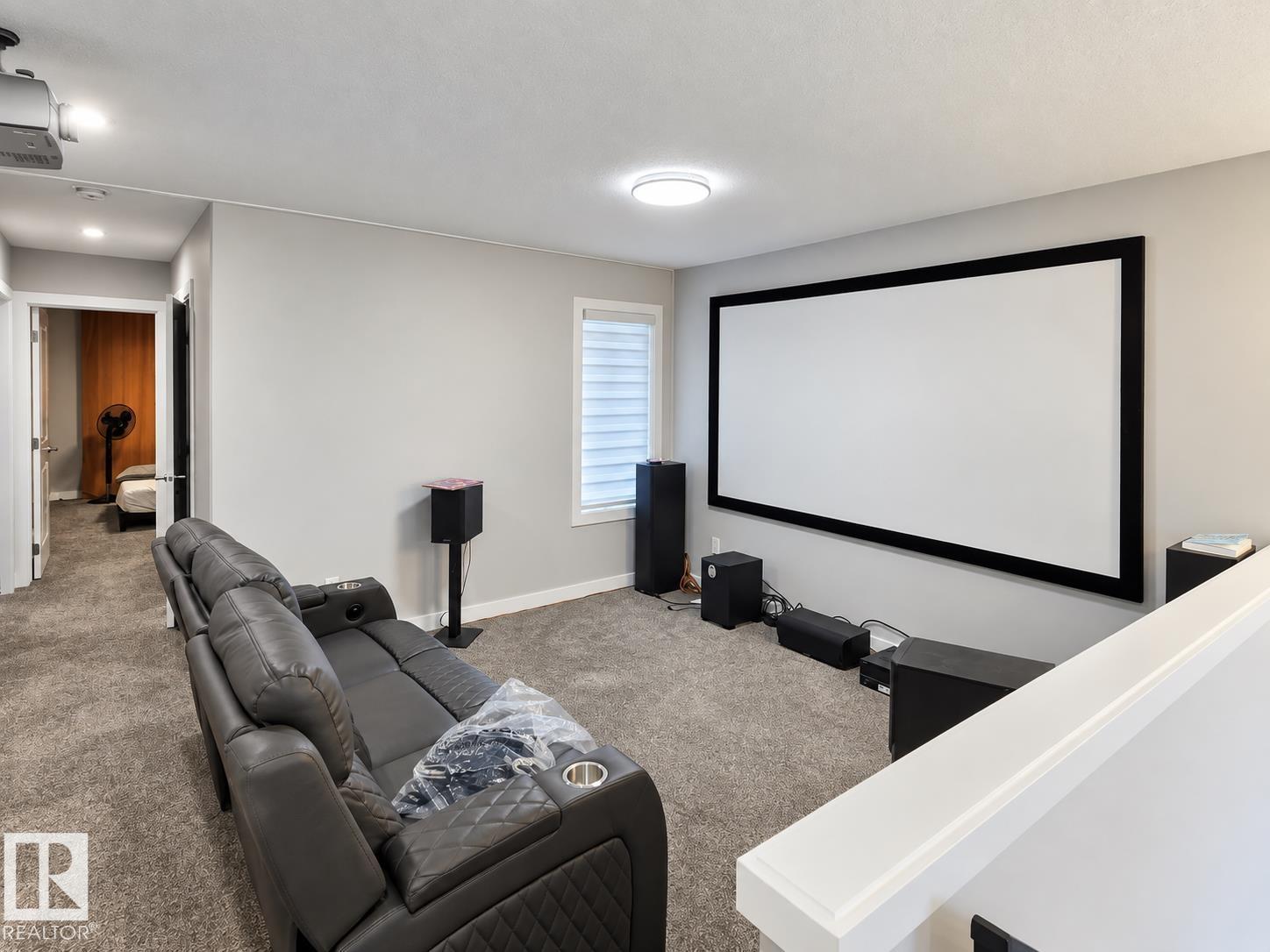 #Main floor 1565 ESAIW PL NW