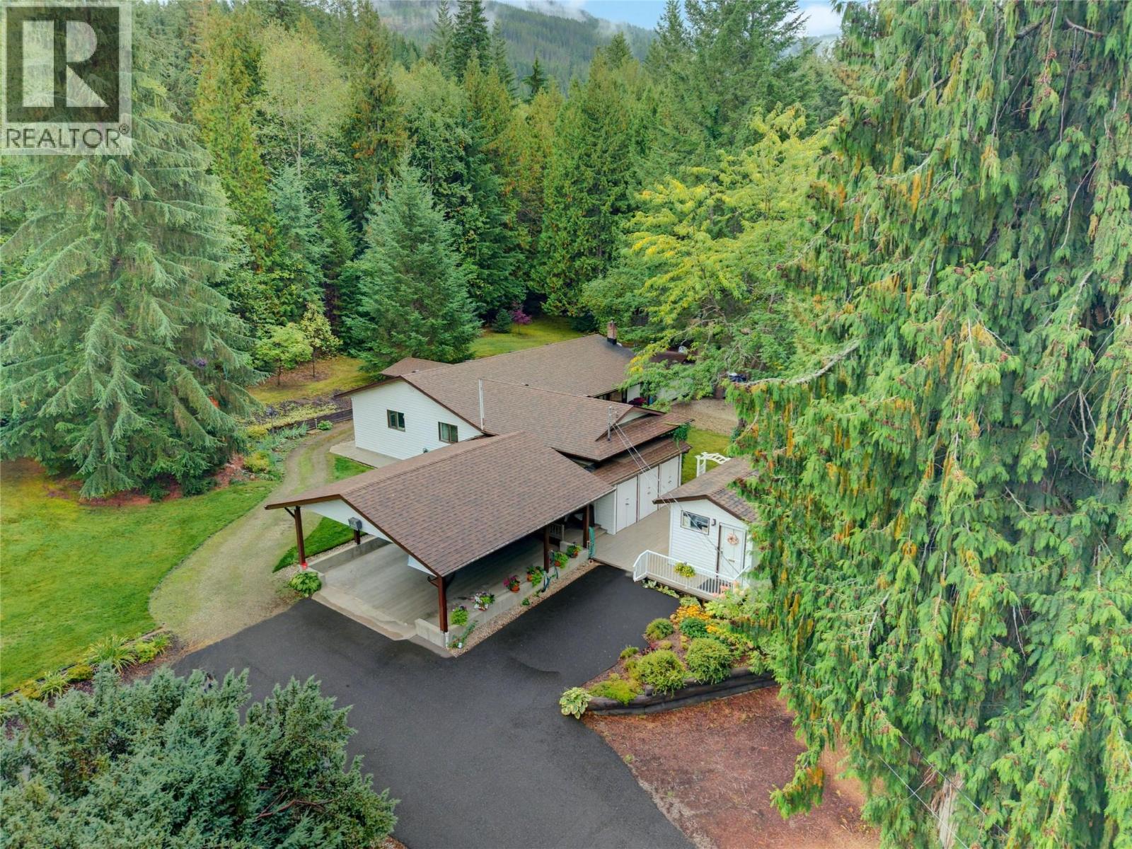 7787 97a Highway, Mara, British Columbia  V0E 2K0 - Photo 11 - 10400969