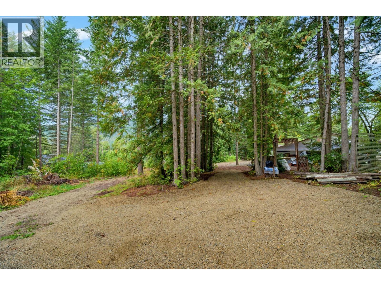 7787 97a Highway, Mara, British Columbia  V0E 2K0 - Photo 20 - 10400969