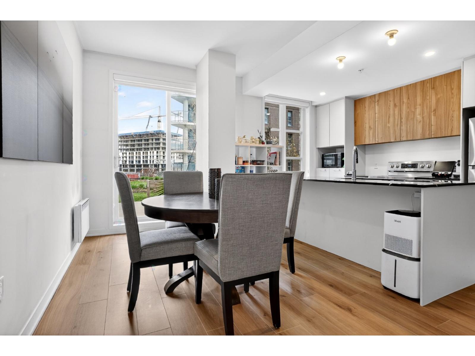 2335 Rue des Équinoxes|#110 Montréal (Saint-Laurent) Quebec Canada H4R0R6 5