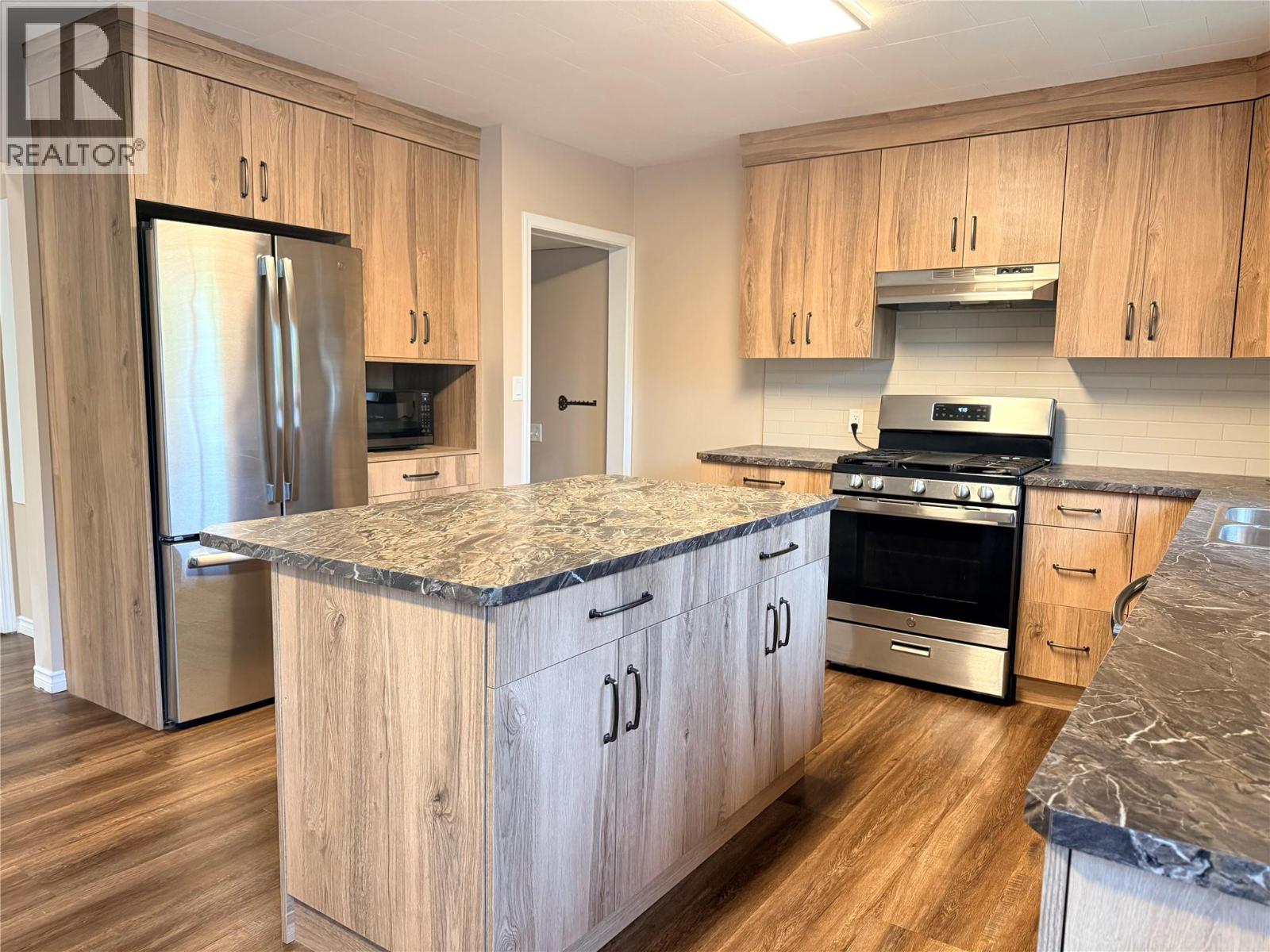 6327 12th Street, Grand Forks, British Columbia  V0H 1H0 - Photo 10 - 10400981