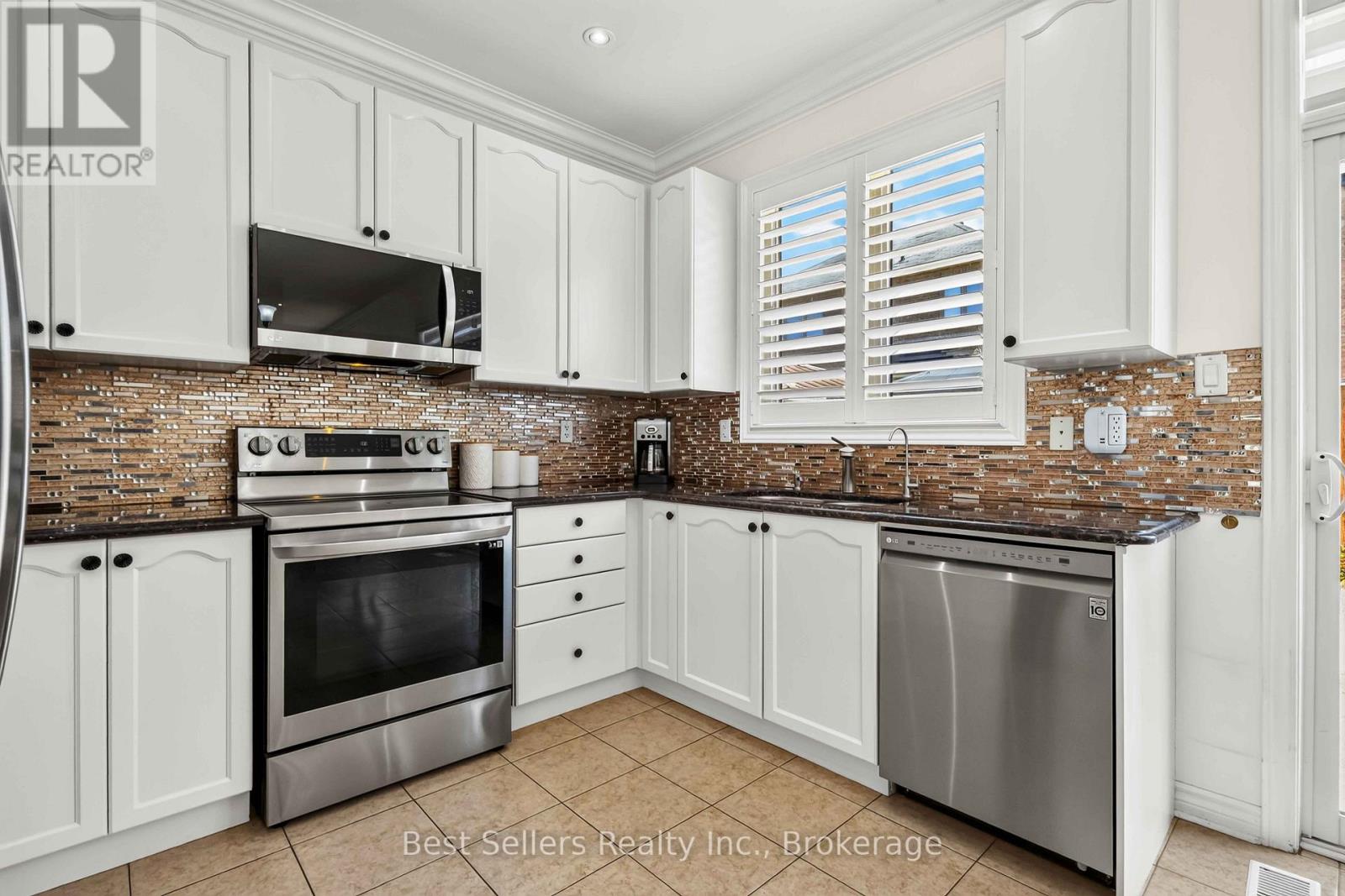 61 Braith Crescent, Whitchurch-Stouffville, Ontario  L4A 0B9 - Photo 13 - N13794054
