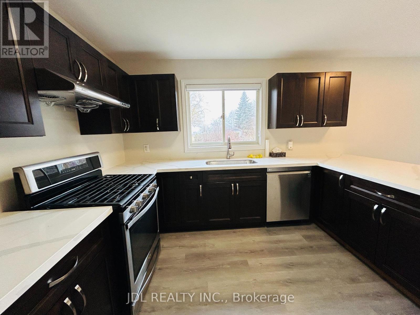 Unit 2 - 83 Cooks Bay Drive, Georgina, Ontario  L4P 1M2 - Photo 11 - N13794130
