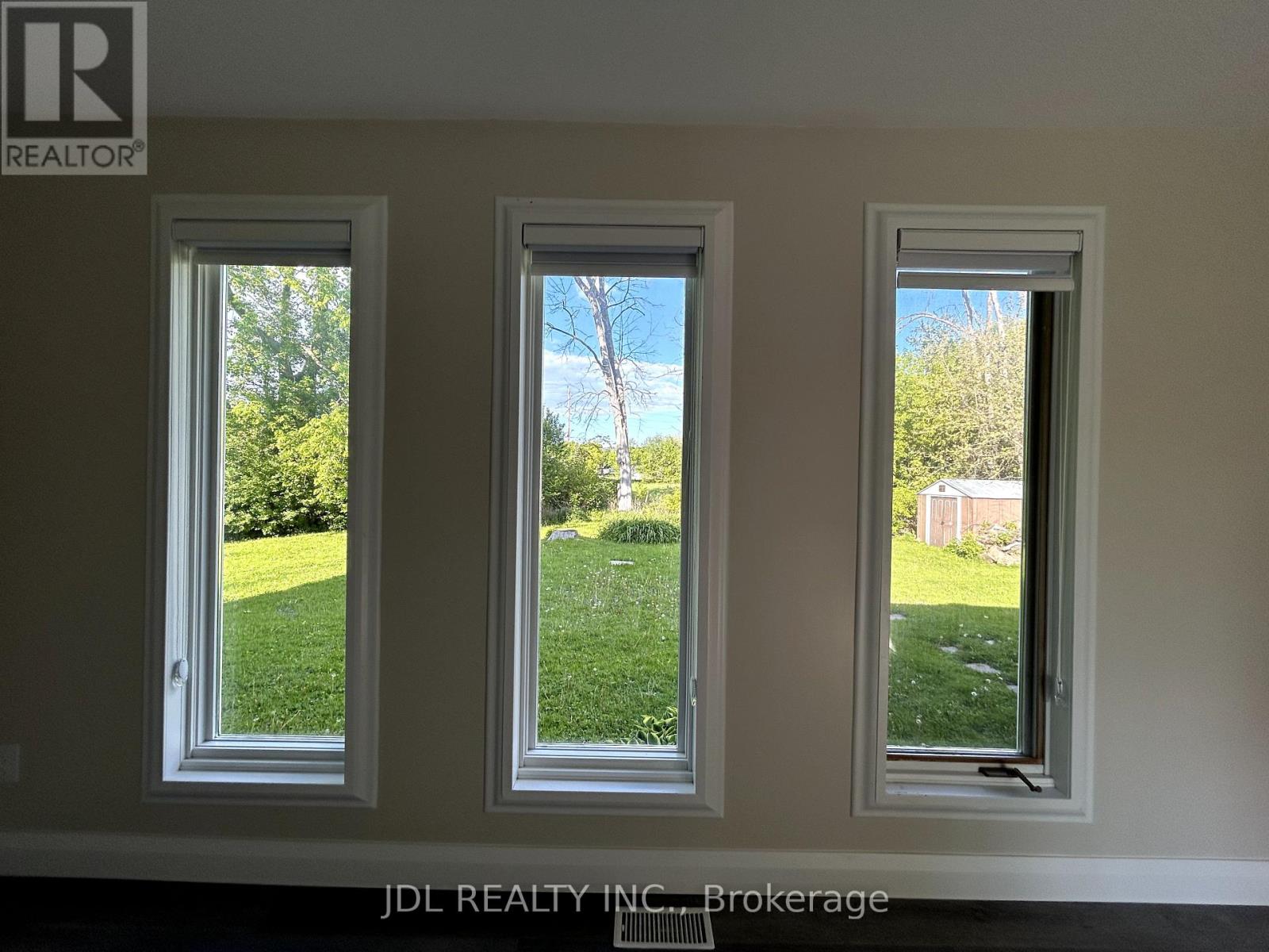Unit 2 - 83 Cooks Bay Drive, Georgina, Ontario  L4P 1M2 - Photo 15 - N13794130