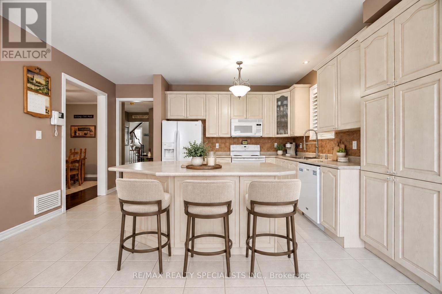 187 Cooke Crescent, Milton (De Dempsey), Ontario  L9T 6E4 - Photo 9 - W13794070