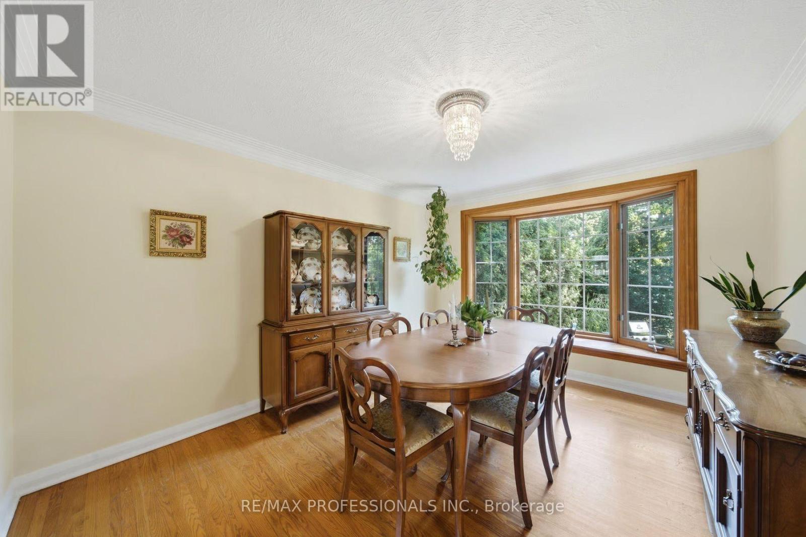 15 Hartfield Court, Toronto, Ontario  M9A 3E4 - Photo 12 - W13794140