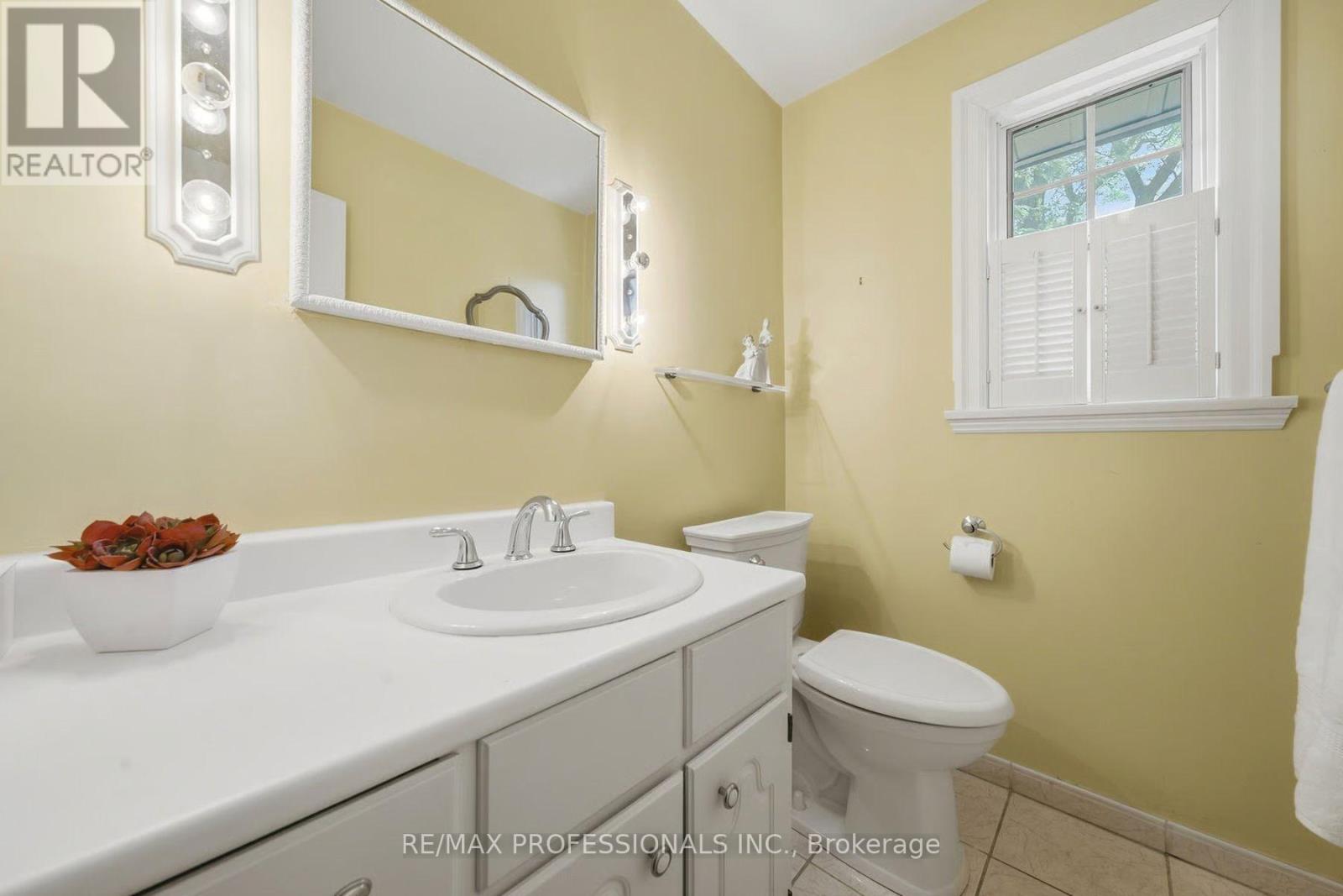 15 Hartfield Court, Toronto, Ontario  M9A 3E4 - Photo 20 - W13794140